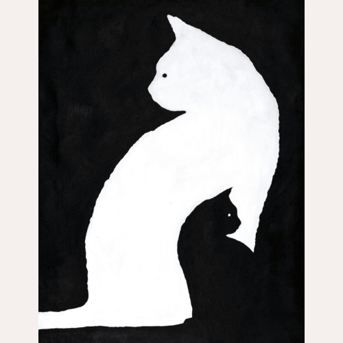 Duży biały i mały czarny kot